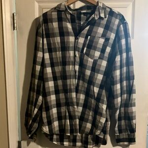 Volcom Black and White Plaid Button-Up Shirt Large